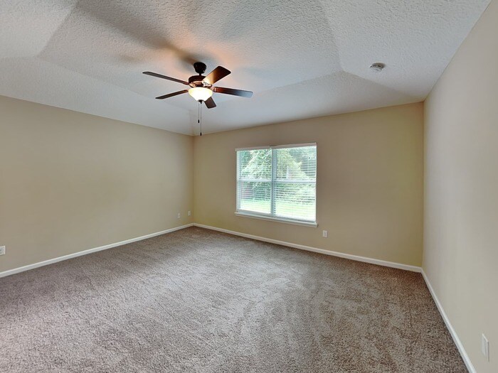 Building Photo - 252 Bridgeport Ln