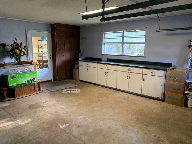 Building Photo - 20187 Pineville Rd