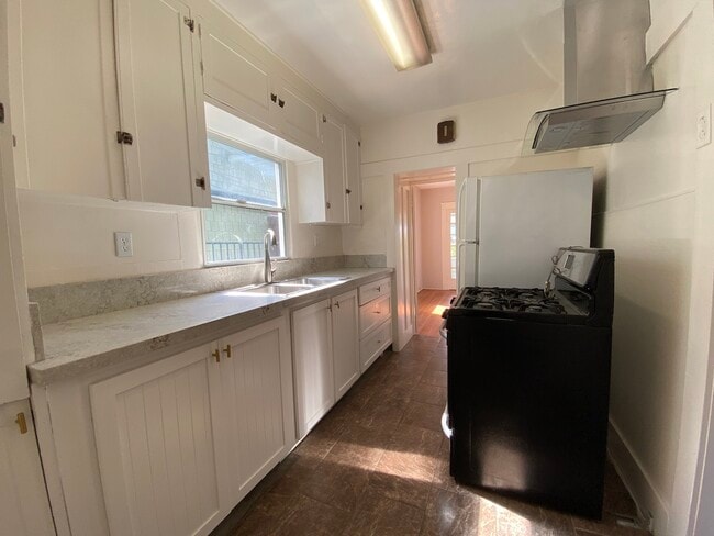 Building Photo - 2704 Landis St