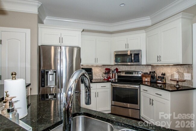 Building Photo - 111 River Birch Cir