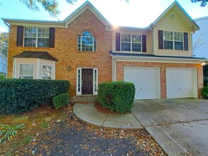 Building Photo - 3940 Crescent Walk Ln NE
