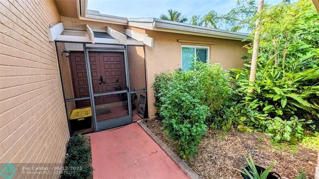 Building Photo - 8105 Nutmeg Way