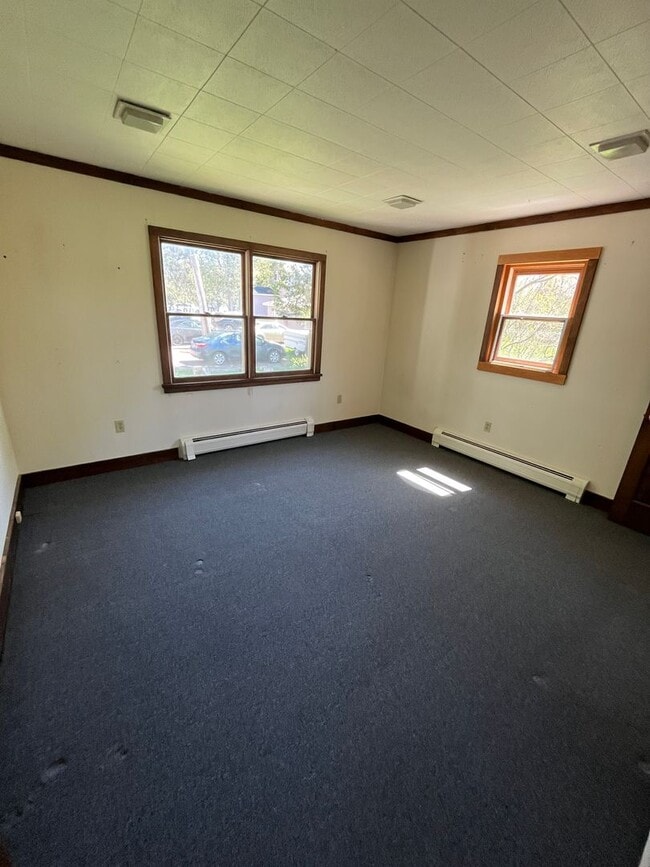Building Photo - 5172 Shelburne Rd