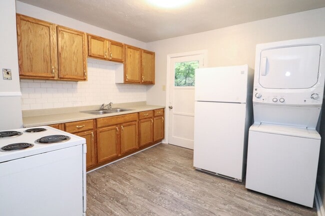 Building Photo - 2 Bedroom House Near University of Lynchburg