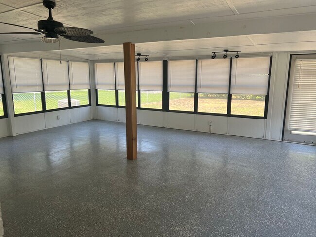 Building Photo - Custom Remodeled Home on a Tree lined street in Benbrook!!  Bonus Room could be game room extra l...