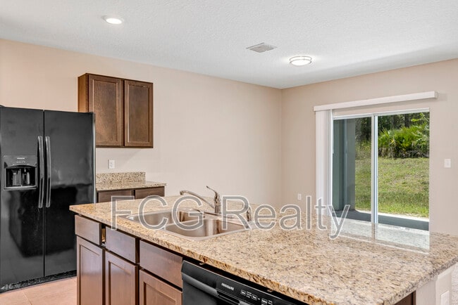 Building Photo - 72 Hickory Crse