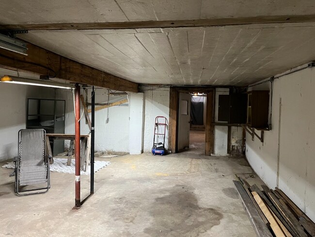 Building Photo - 1322 Emery Xing Rd