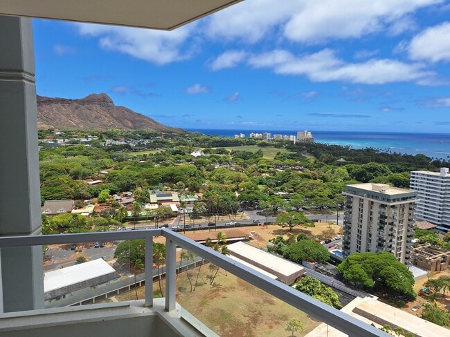 Primary Photo - 2600 Pualani Way