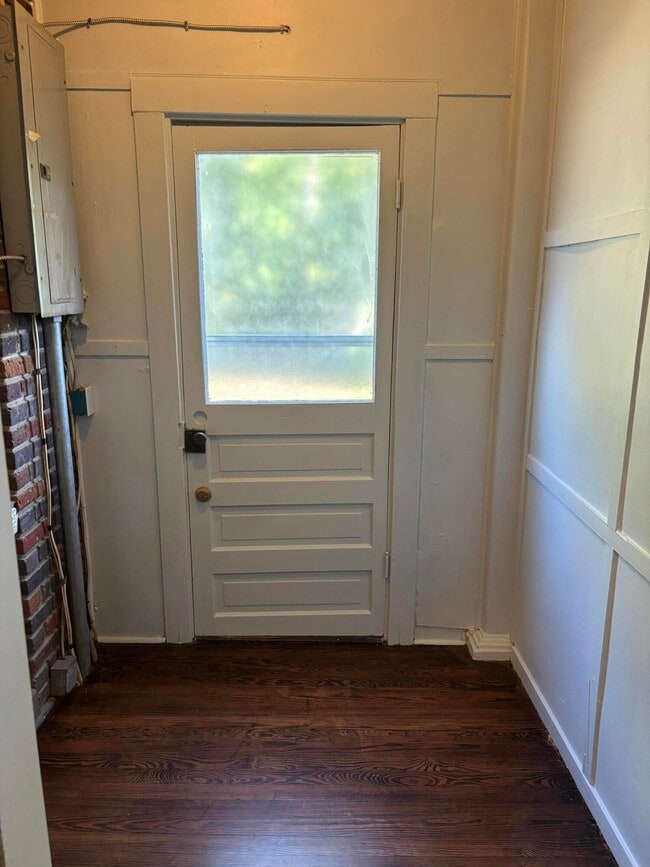 Building Photo - 41 W Charlotte Ave