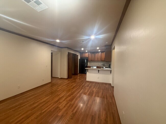 Building Photo - 118 Sahoma Terrace