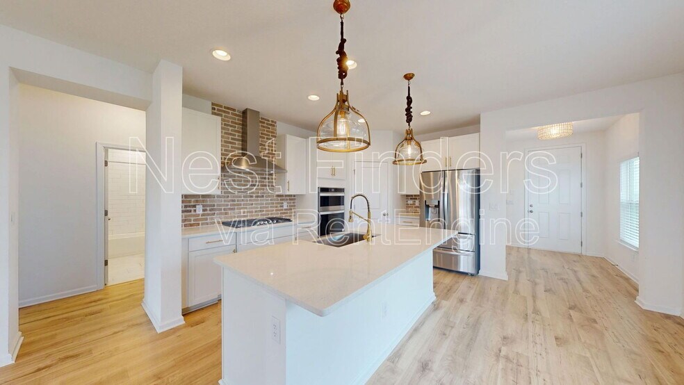 Building Photo - 637 Stargaze Ln