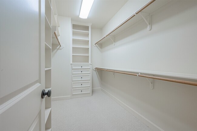 Building Photo - 1804 Haddon St