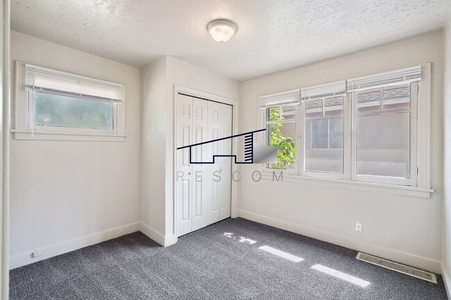 Building Photo - Ogden 2 Bedroom, 1 Bathroom!