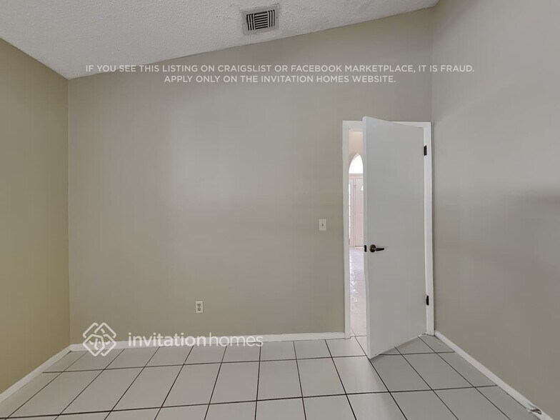 Building Photo - 1369 Tindaro Dr