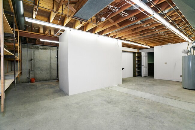 Building Photo - 4612 NW Bramble Trail