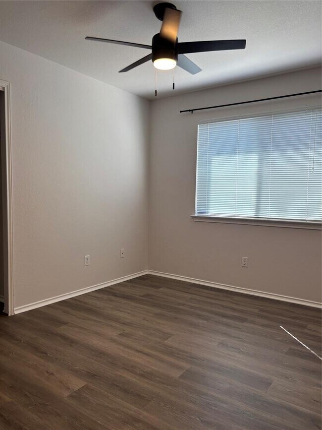 Building Photo - 127 Salado Dr