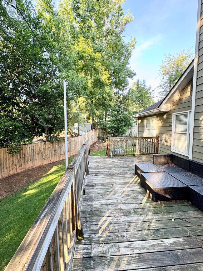 Building Photo - 1254 Township Dr