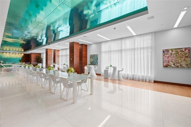 Building Photo - 300 Sunny Isles Blvd