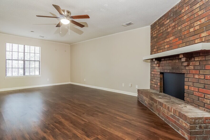 Building Photo - 40 Sunscape Dr