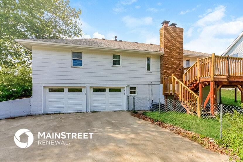 Building Photo - 2609 S 16th Terrace