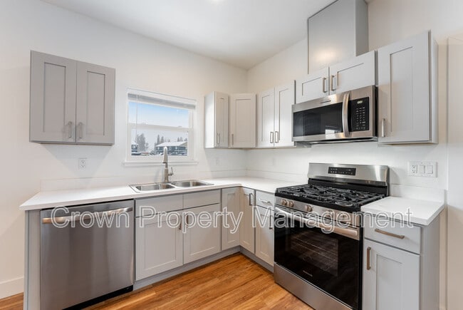 Building Photo - 68 Legend Trail