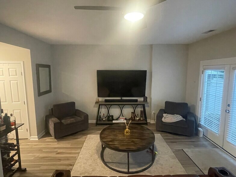 Large Family Room - 12354 Swan Wings Pl