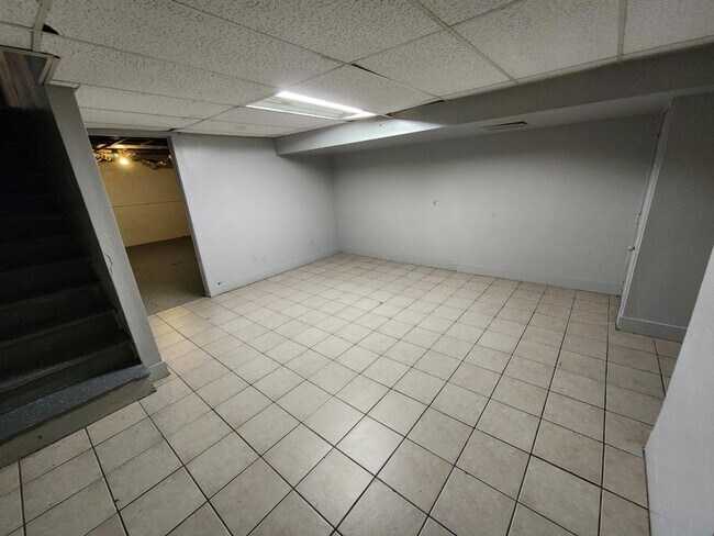 Building Photo - 6448-6450 N 106th St