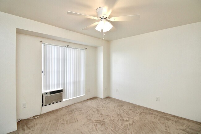 Building Photo - 94-692-692 Lumiauau St
