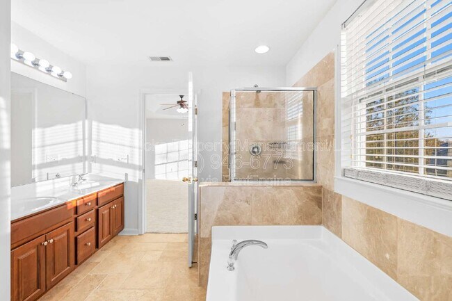 Building Photo - 117 Snead Rd