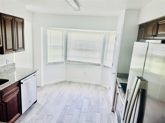Building Photo - 2532 Haulover Blvd