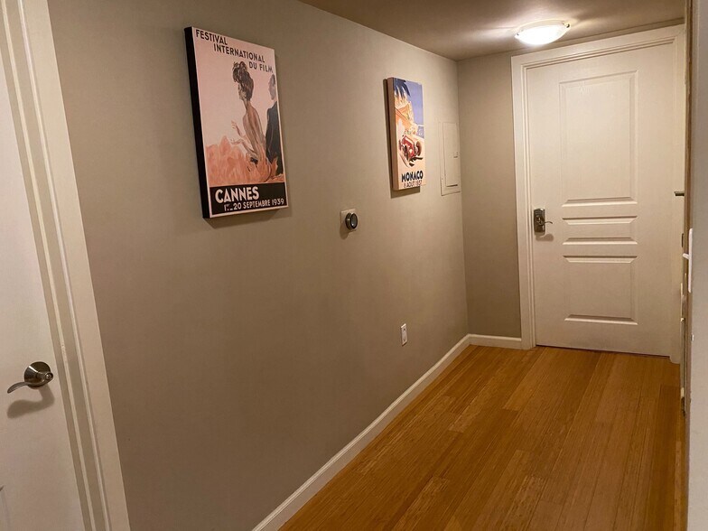 Hallway - 6221 Monterey Rd