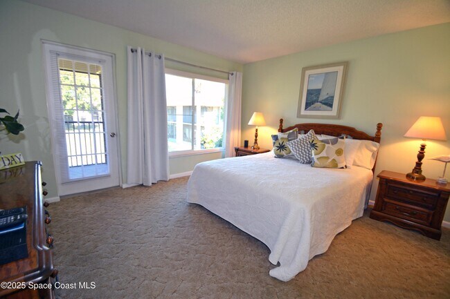 Building Photo - 201 St Lucie Ln