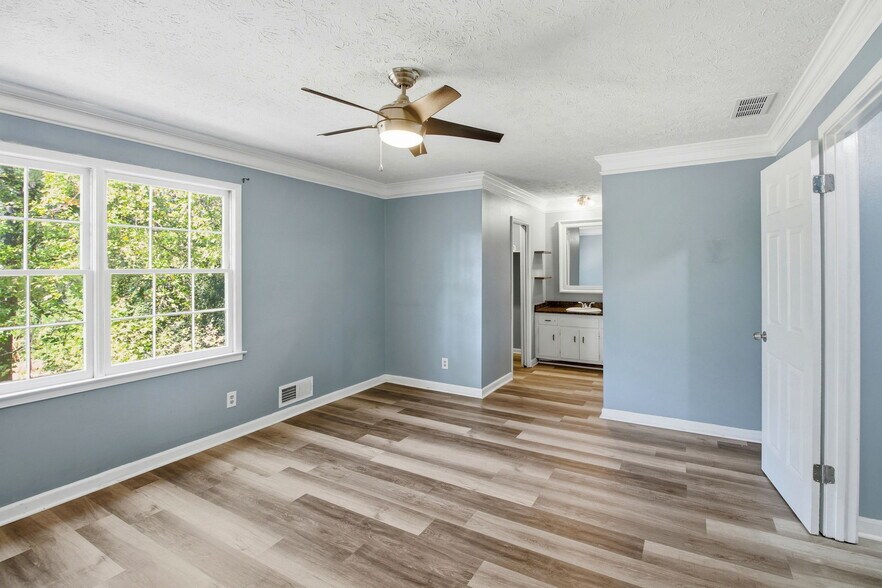 Building Photo - 1805 Highpoint Rd