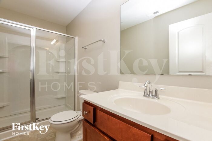Building Photo - 3643 Creekside Dr