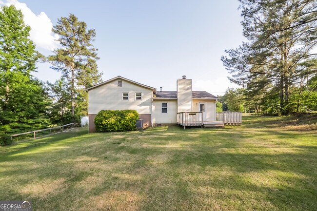 Building Photo - 4872 Pebblebrook Dr