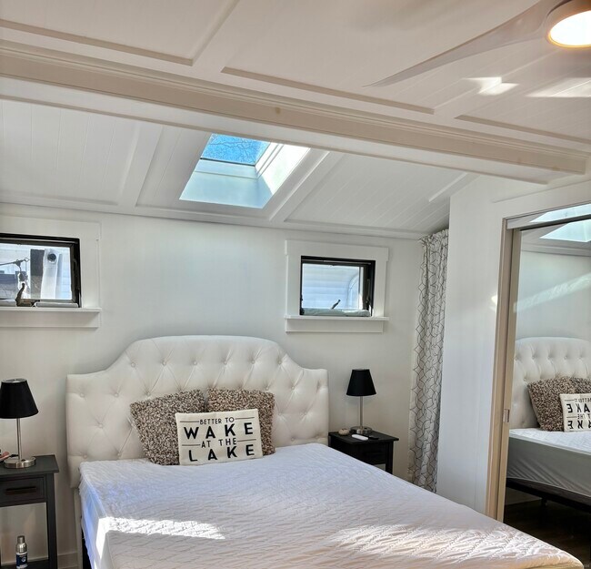 Building Photo - 11 Mohawk Trail