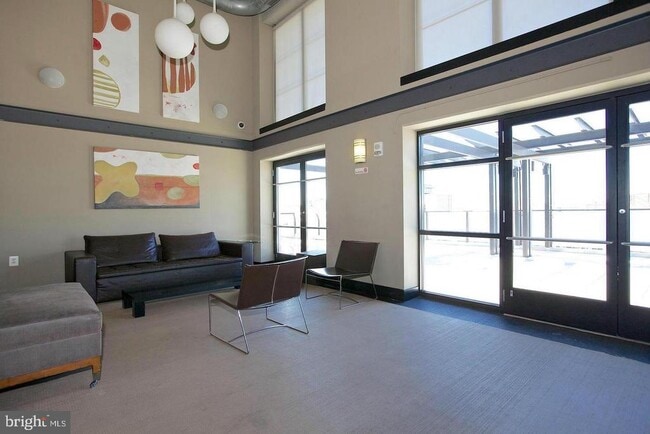 Building Photo - 1133 14th St NW