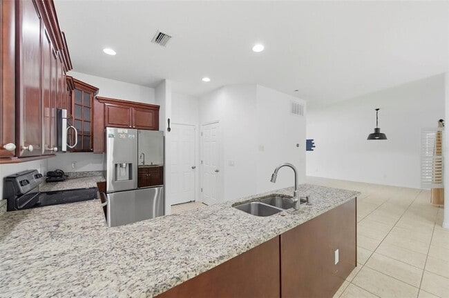 Building Photo - 4118 Woodacre Ln