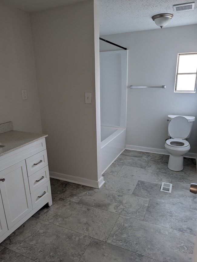 Building Photo - 4747 Piney Grove Rd