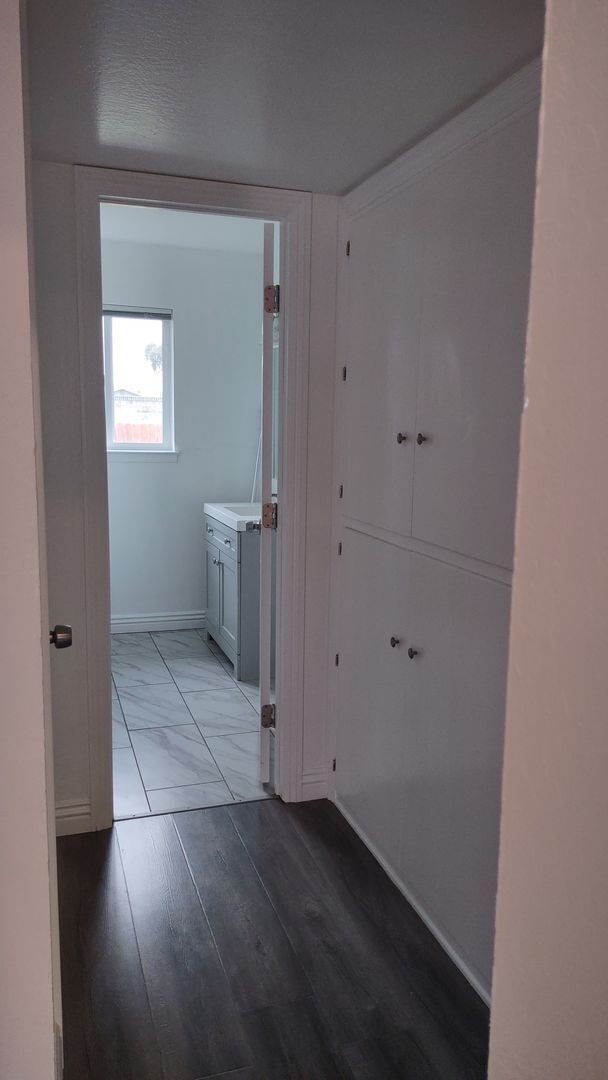 Building Photo - 5800 48th Ave