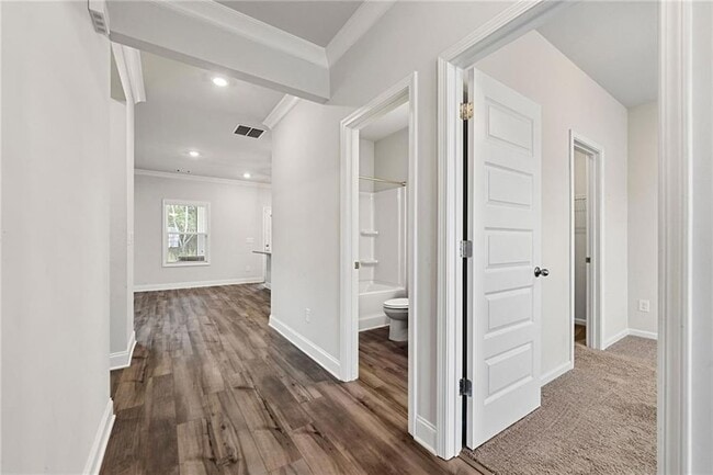 Building Photo - 495 Sterling Creek Wy