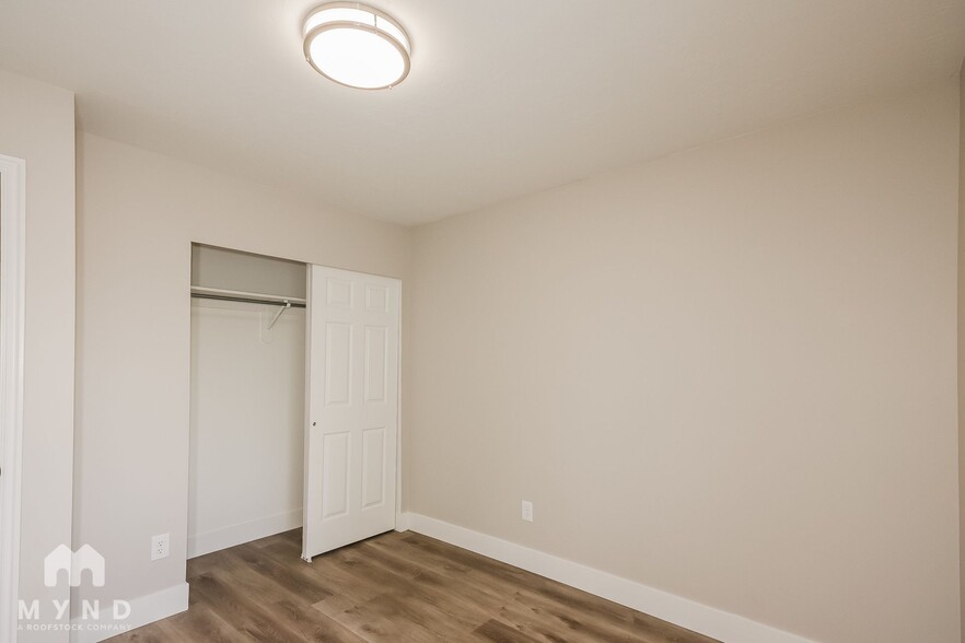 Building Photo - 223 W 1425 N