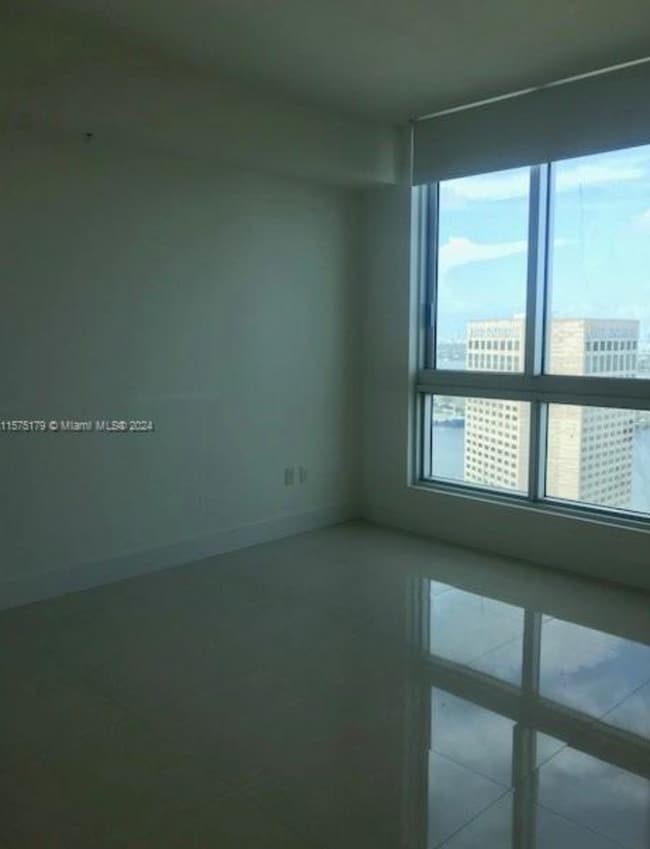 Building Photo - Stunning 2Bed/ 2Bath residence for rent at...