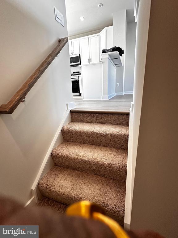 Building Photo - 30 Trotting Rd