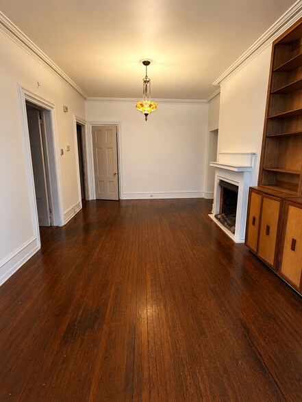 Building Photo - 420 W Chelten Ave