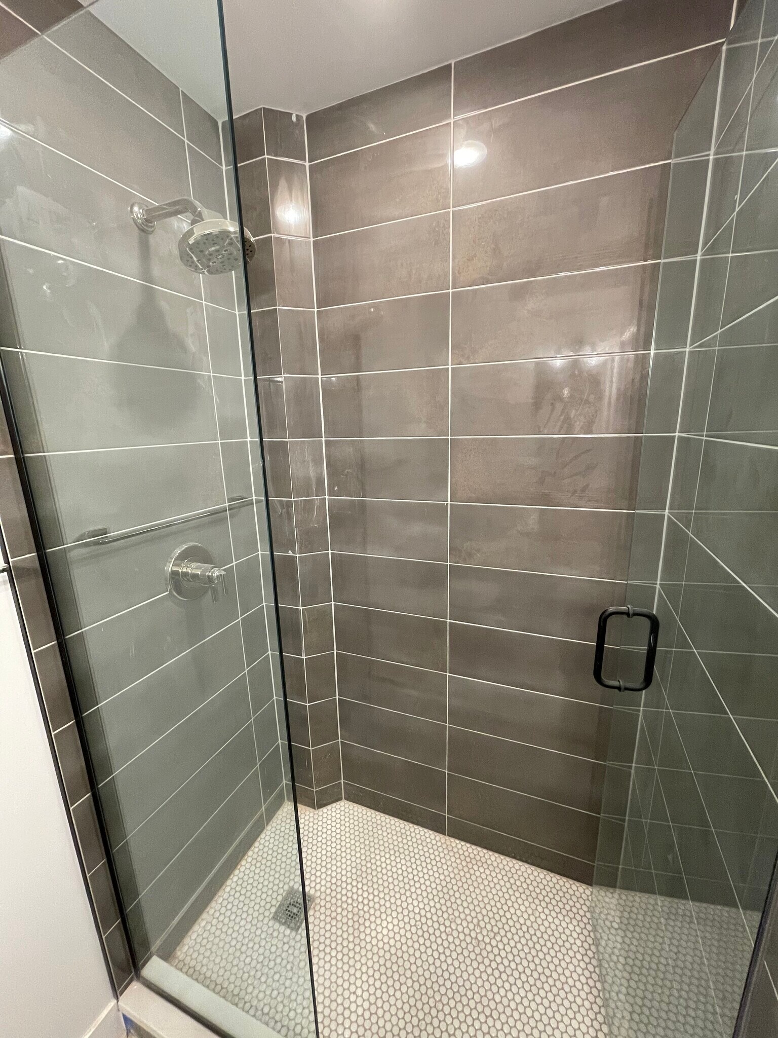 Building Photo - 843 W Wellington Ave