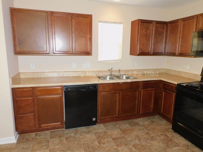 Building Photo - 4621 Chapel Ridge Dr