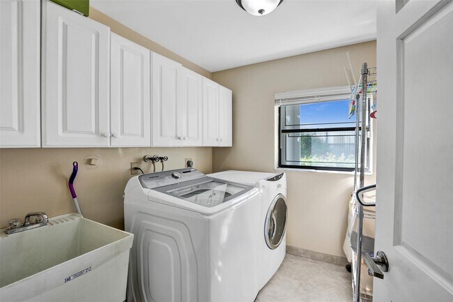 Building Photo - 8848 NW 54th St