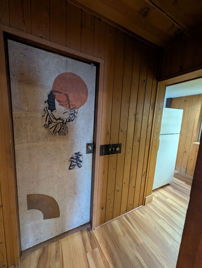 Building Photo - Rent Your Own Oasis! Available Now!