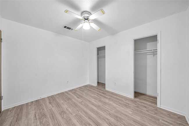 Building Photo - 8447 Sterlingshire St